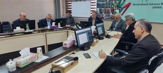 نشست مشترك مسئولین موسسه تحقیقات علوم باغبانی با رئیس سازمان چای كشور